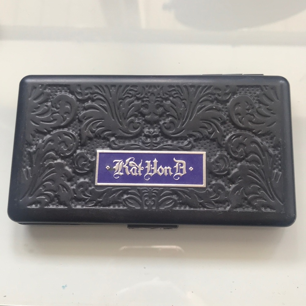 Kat Von D Poetica Palette